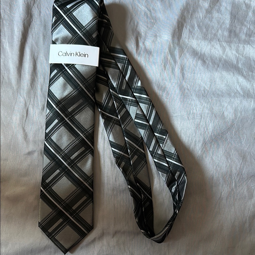 Calvin Klein Black and Gray Geometric Tie